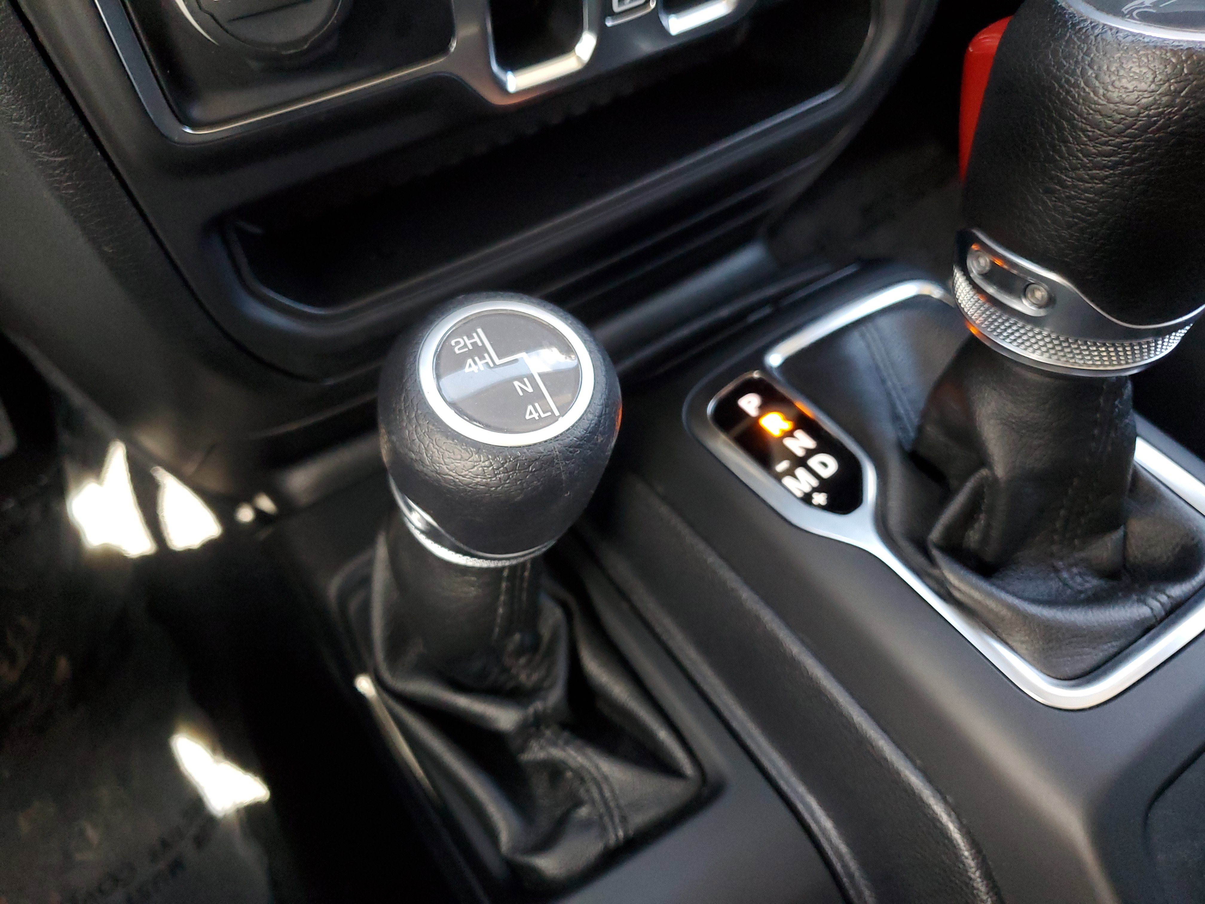 Used 2020 Jeep Gladiator Sport image 26