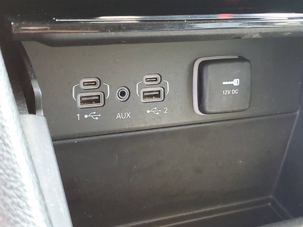 Used 2023 Jeep Grand Cherokee Limited AWD/4WD image 29