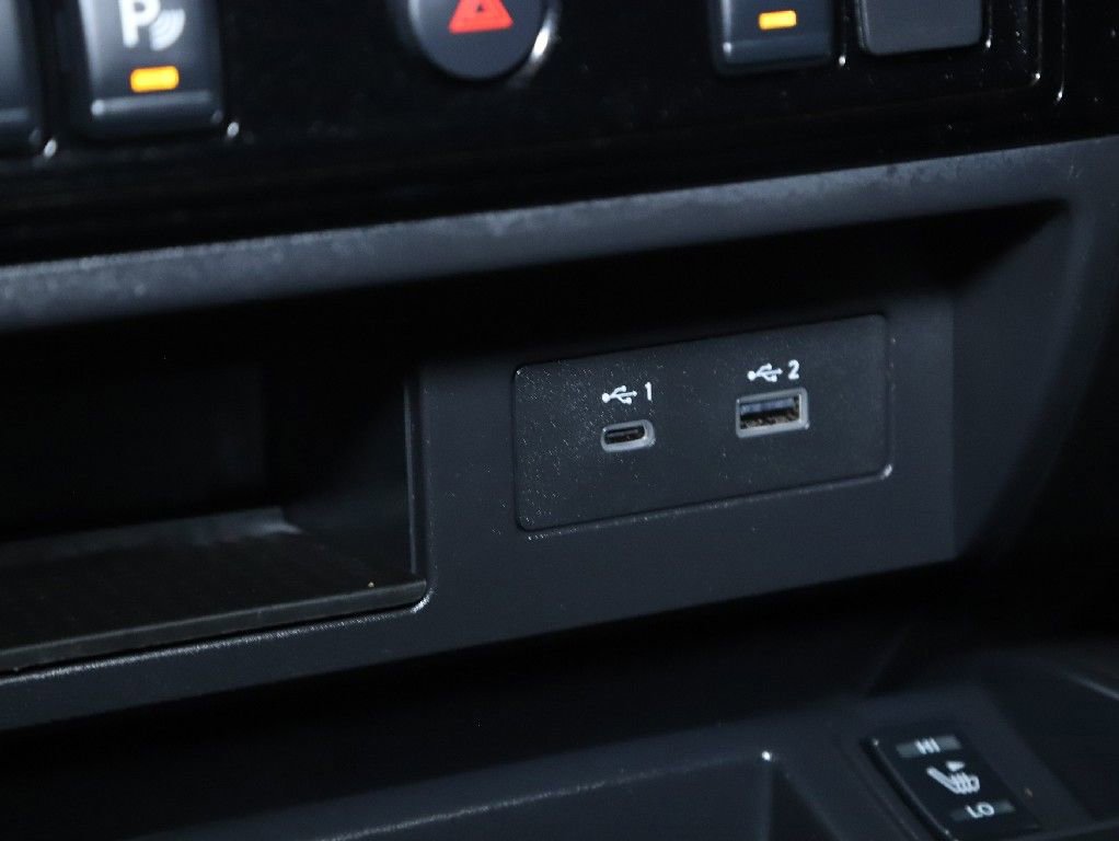 Certified 2024 Nissan Titan SV w/ SV Bronze Edition Package image 30