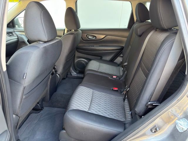 Used 2018 Nissan Rogue SV w/ Premium Package image 21