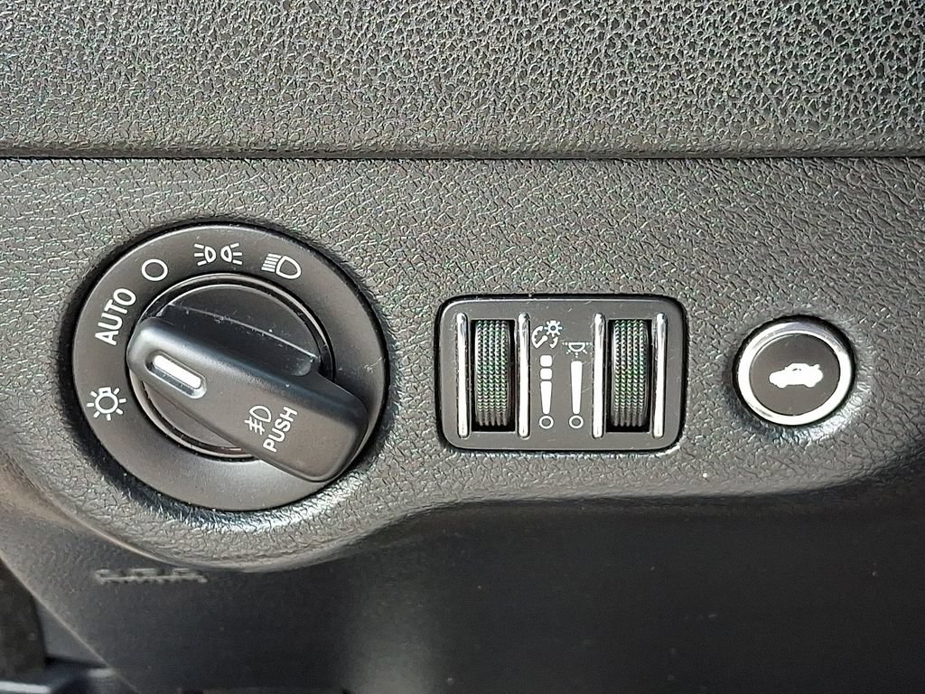 Used 2014 Dodge Charger SXT Plus RWD image 27