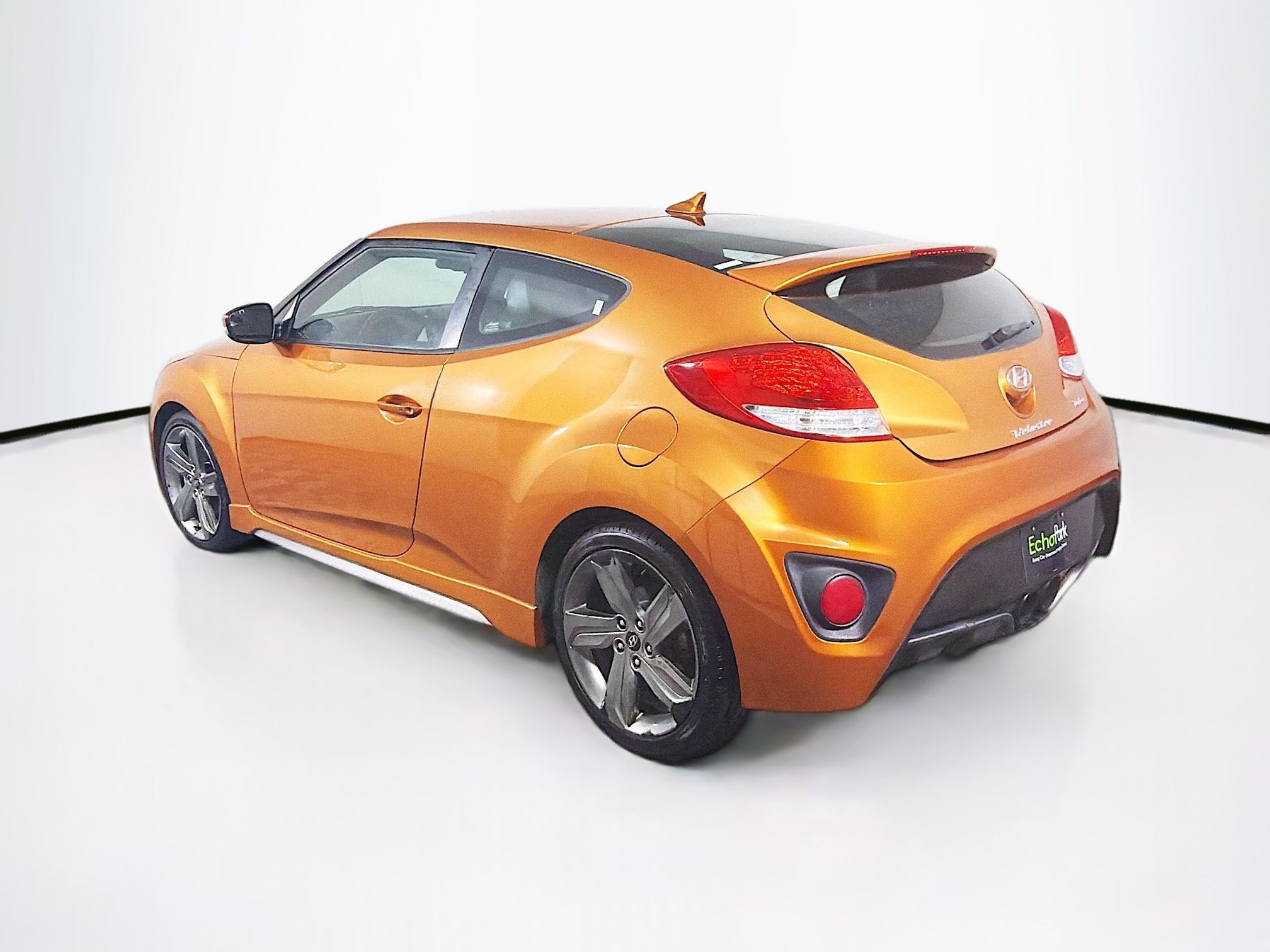 Used 2015 Hyundai Veloster Turbo FWD image 5