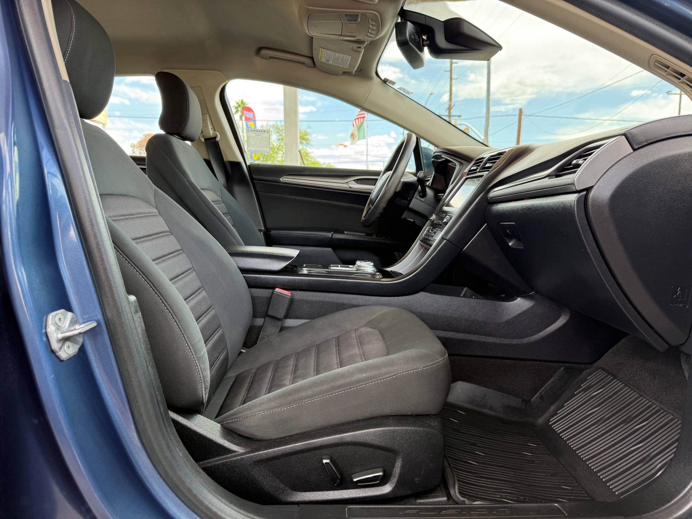 Used 2019 Ford Fusion SE image 20
