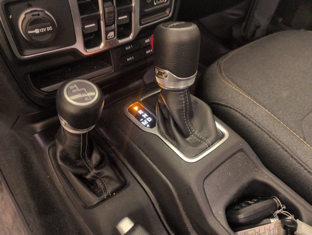 Used 2025 Jeep Gladiator Sport AWD/4WD image 26
