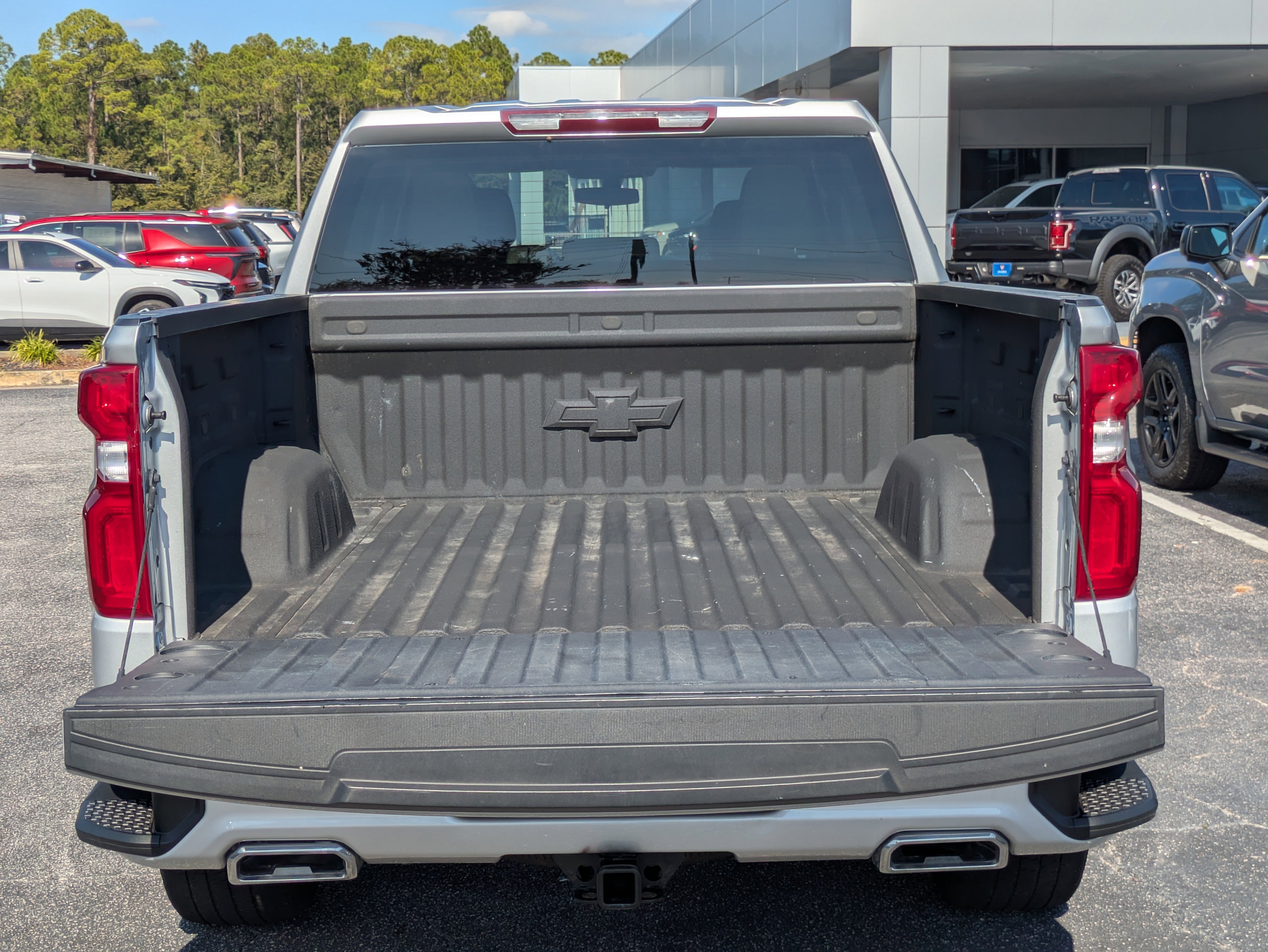 Used 2022 Chevrolet Silverado 1500 RST image 7