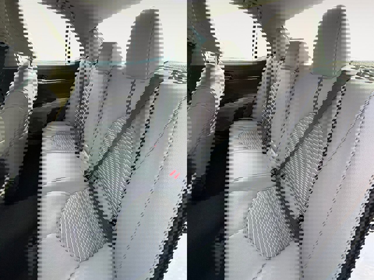 Used 2021 Toyota Camry SE image 14