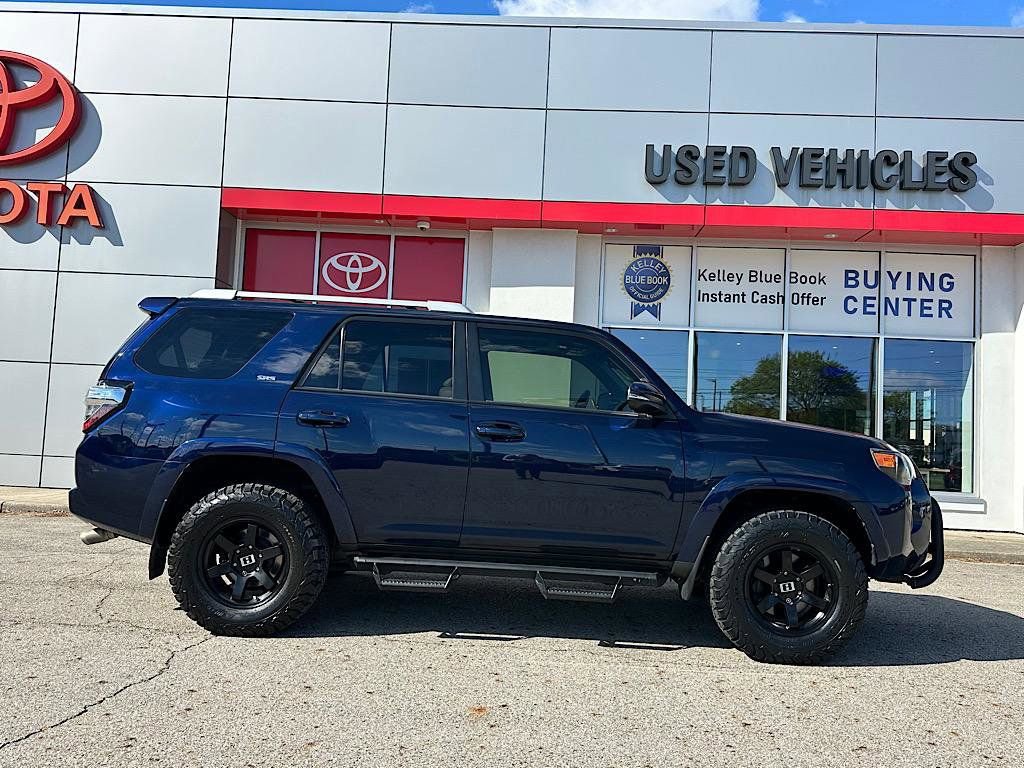 Certified 2018 Toyota 4Runner SR5 Premium AWD/4WD image 6
