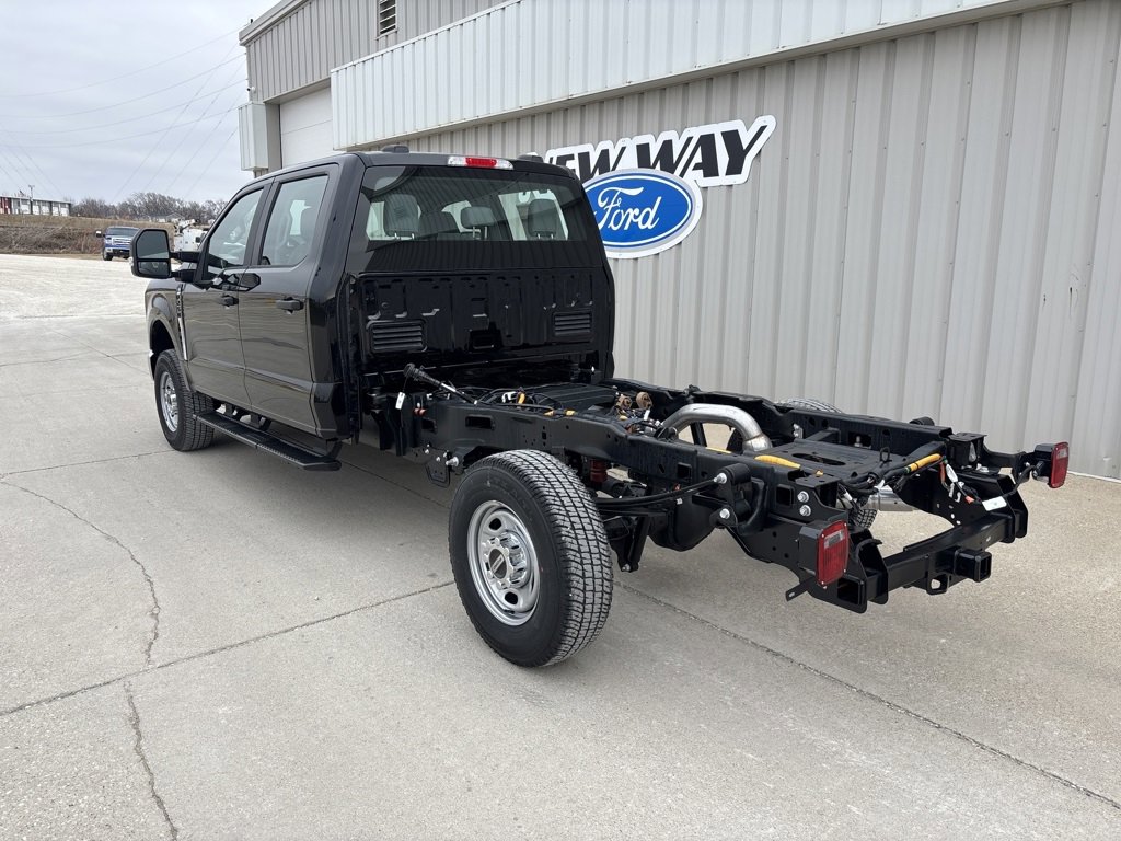 New 2026 Ford F250 XL w/ XL Chrome Package image 6