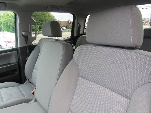 Used 2018 Chevrolet Silverado 1500 Custom w/ Custom Convenience Package AWD/4WD image 27