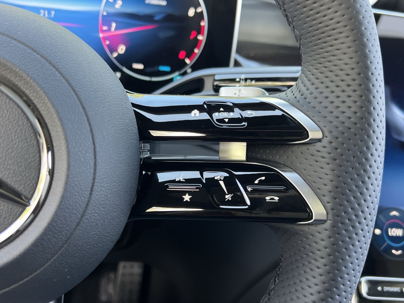 New 2027 Mercedes-Benz GLC 300 4MATIC image 37