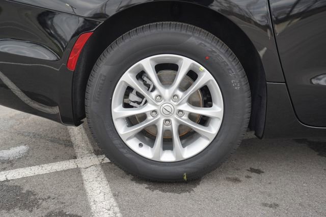 New 2026 Chrysler Pacifica Select FWD image 39