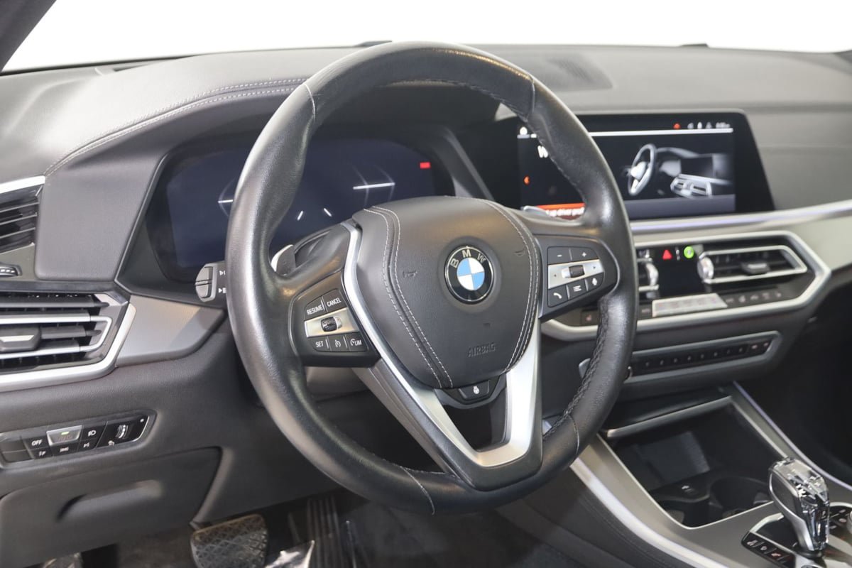 Used 2022 BMW X5 xDrive40i w/ Premium Package AWD/4WD image 6