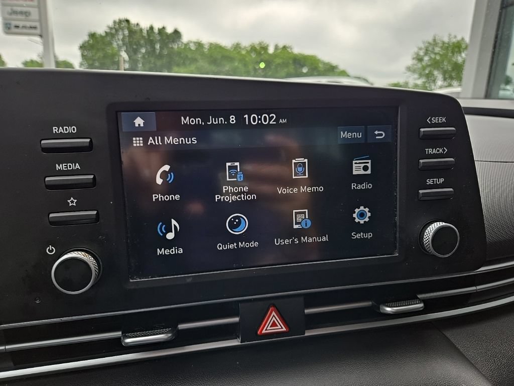 Used 2025 Hyundai Elantra SE FWD image 46