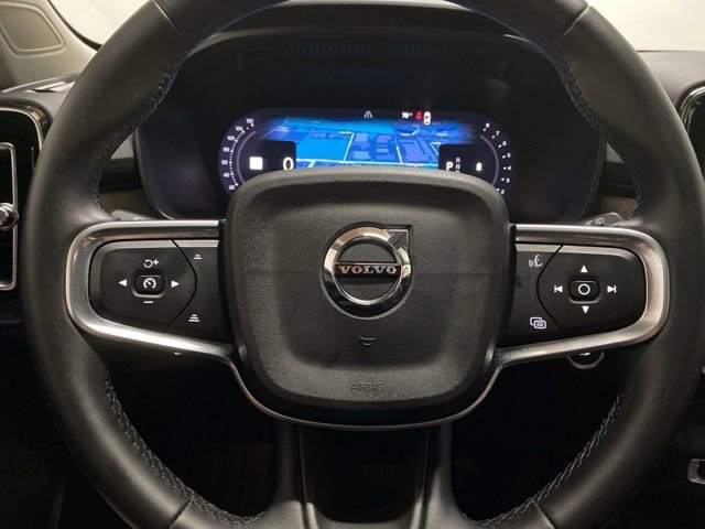 Used 2025 Volvo XC40 B5 Plus AWD/4WD image 42