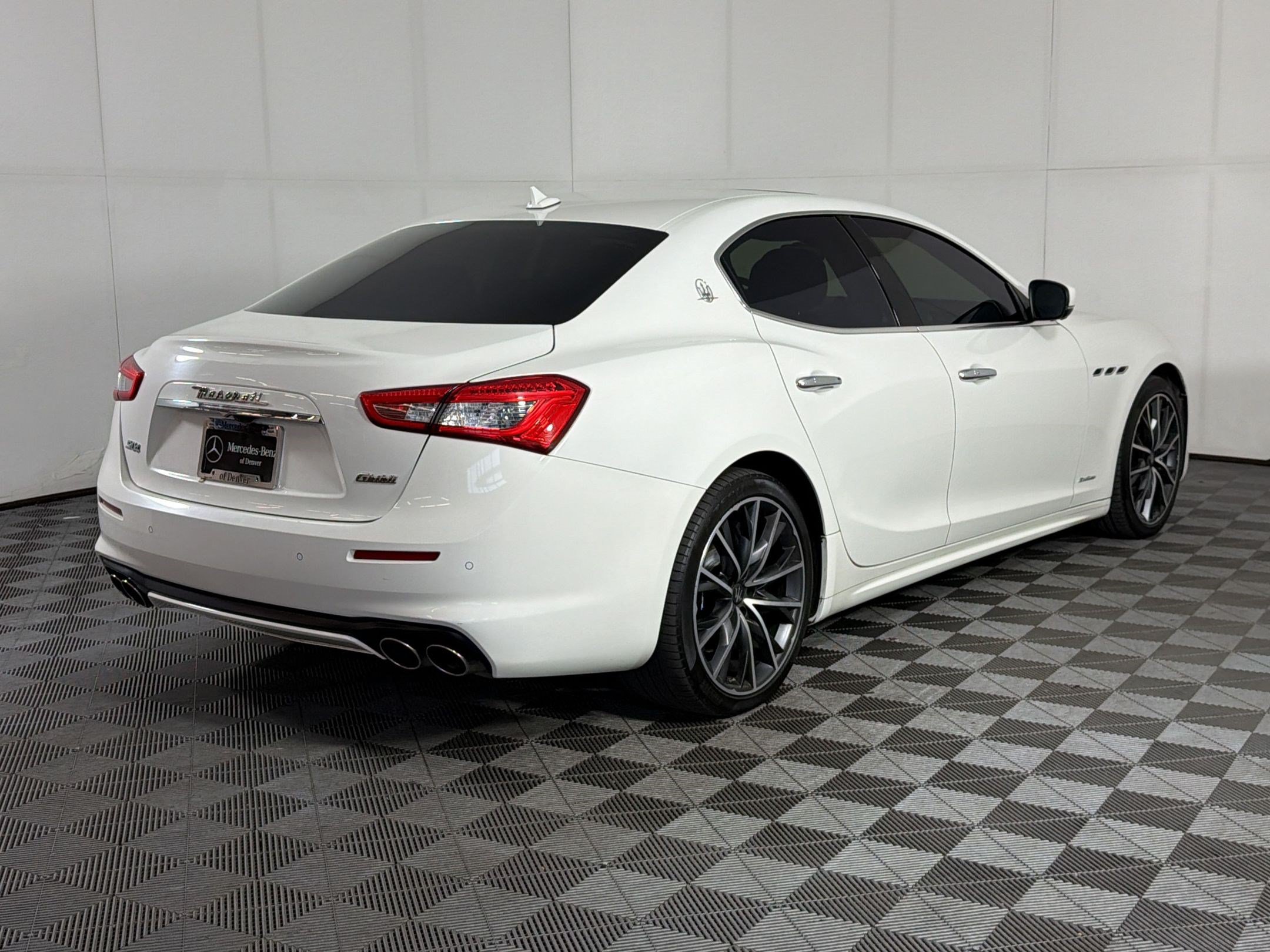 Used 2020 Maserati Ghibli S GranLusso AWD/4WD image 9