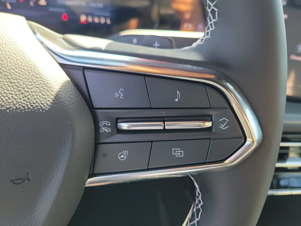 New 2027 Chevrolet Traverse LT w/ Midnight/Sport Edition FWD image 6