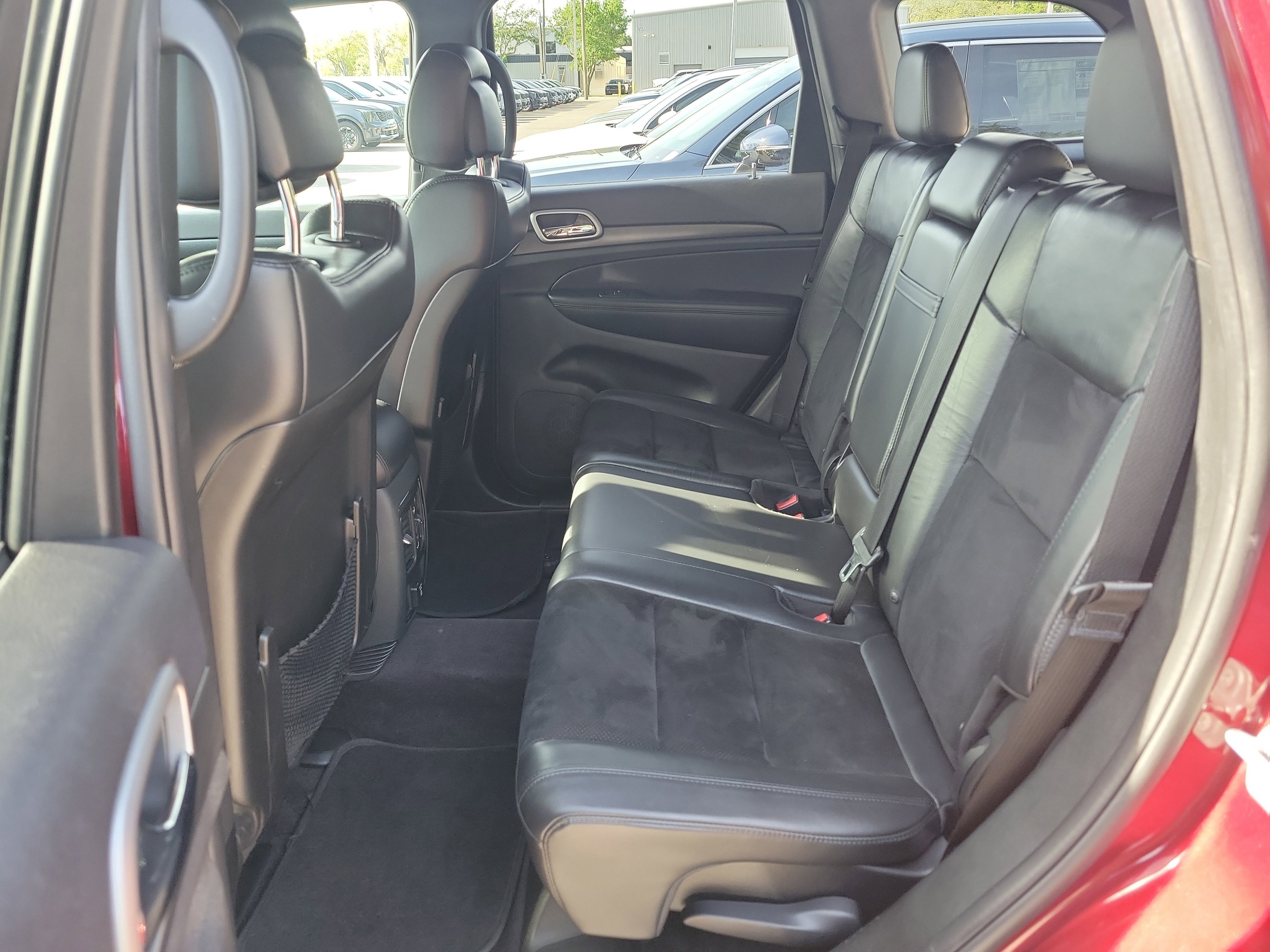 Used 2018 Jeep Grand Cherokee Altitude AWD/4WD image 14