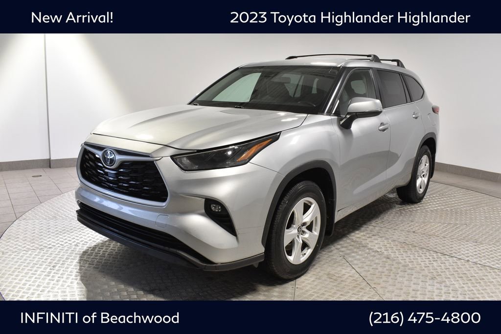 Used 2023 Toyota Highlander XLE image 1