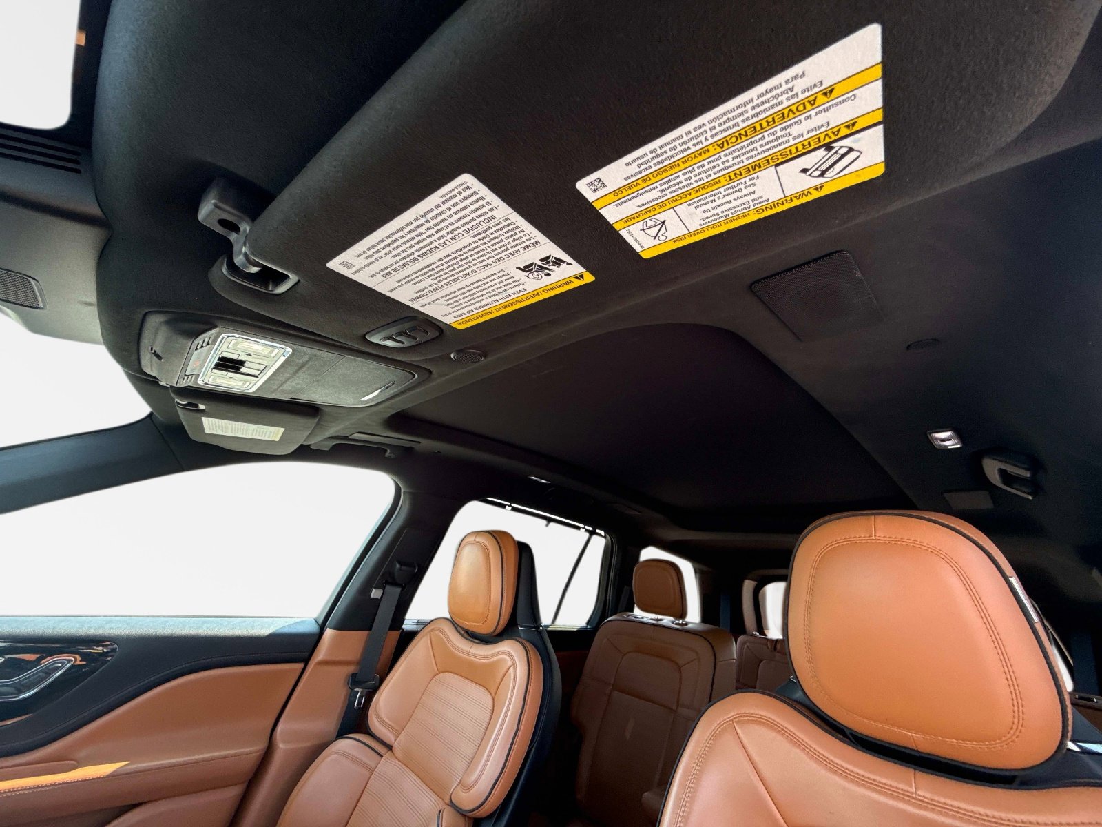 Used 2020 Lincoln Aviator Black Label w/ Class IV Trailer Tow Package image 37