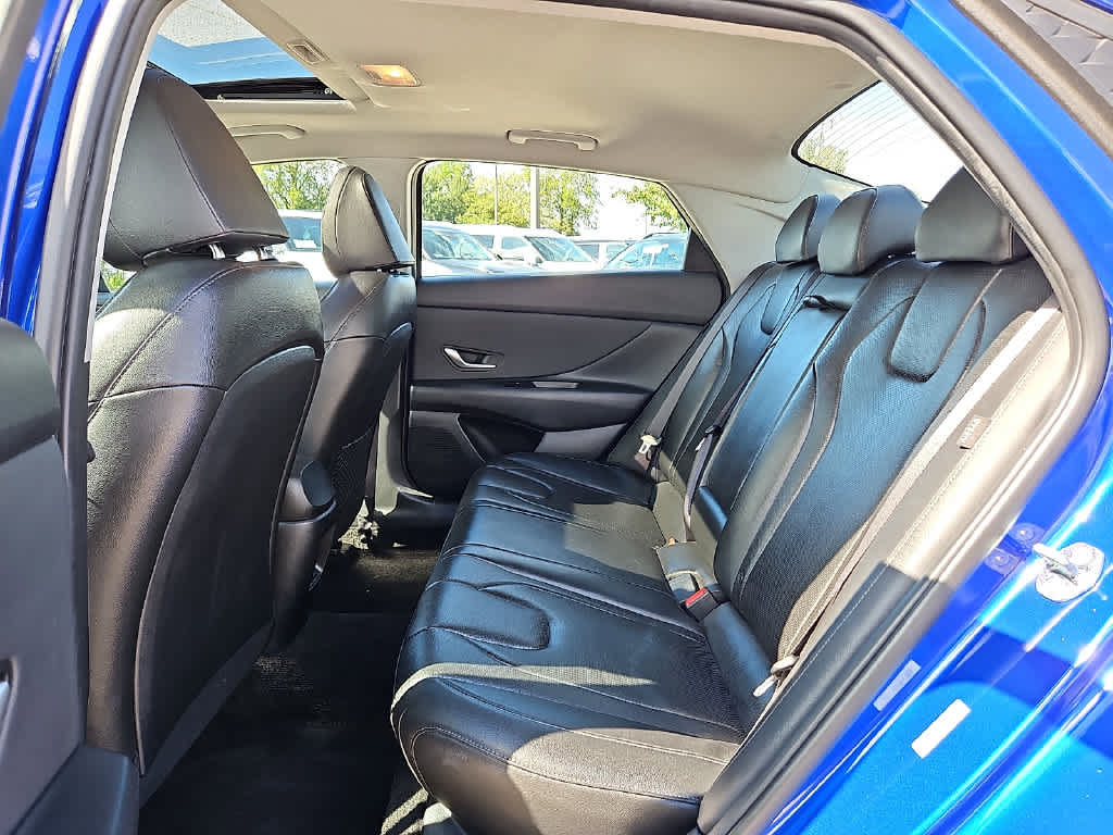 Used 2025 Hyundai Elantra Limited FWD image 9