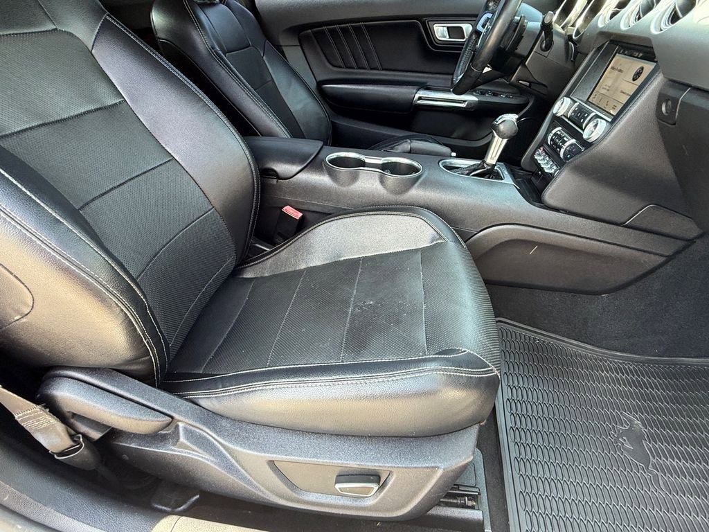 Used 2019 Ford Mustang Premium RWD image 10