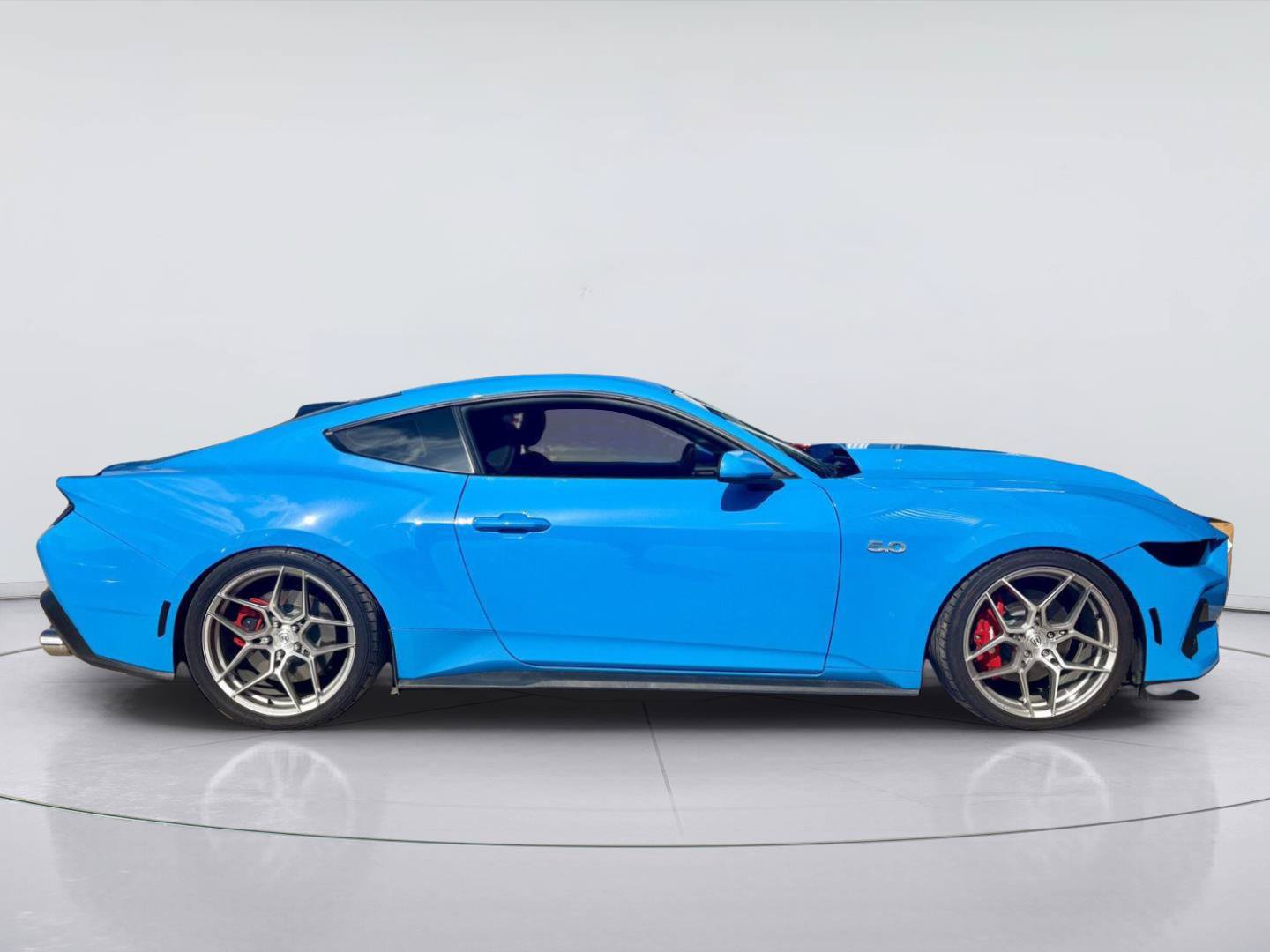 Used 2025 Ford Mustang GT RWD image 2