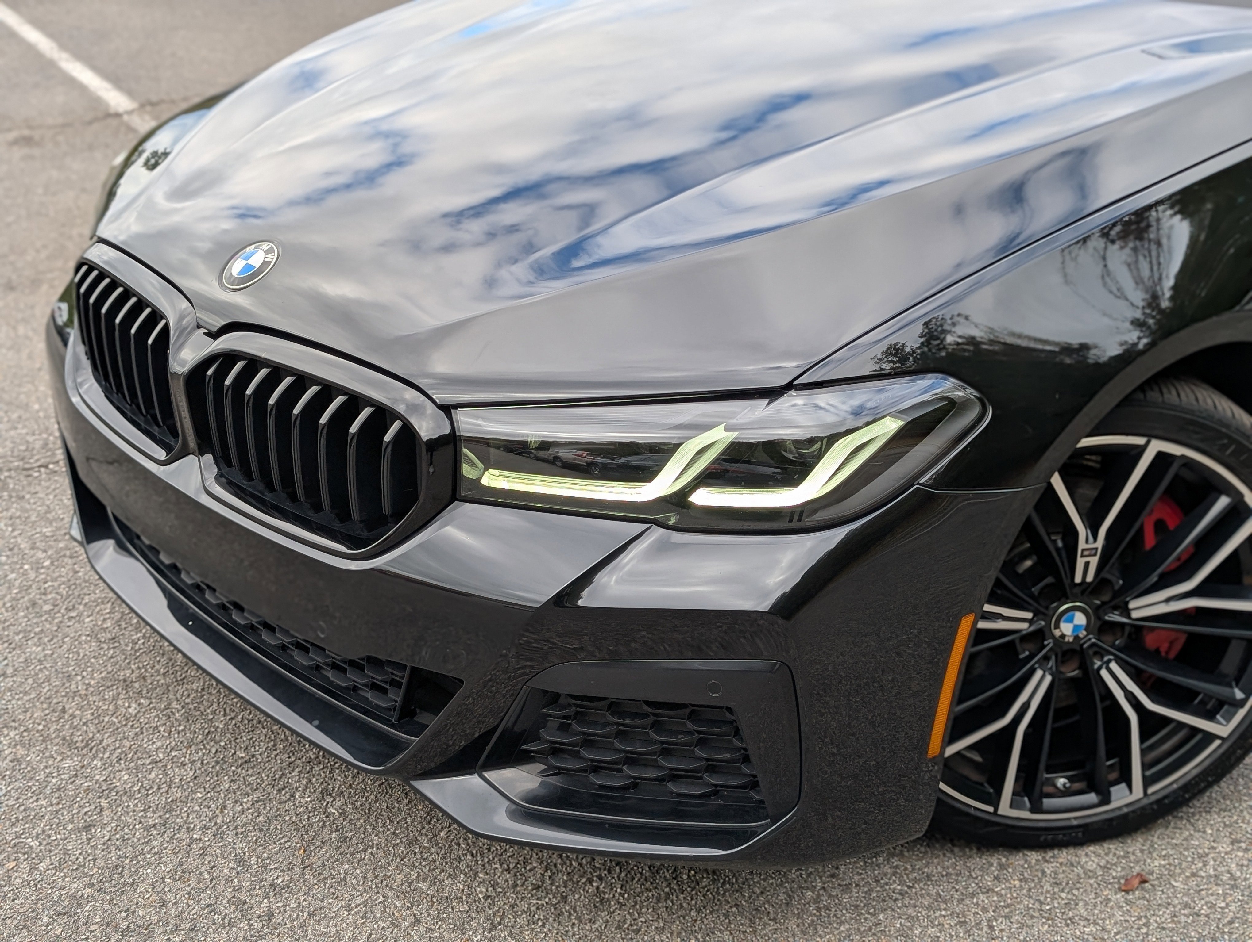 Used 2022 BMW 530i w/ M Sport Package image 14