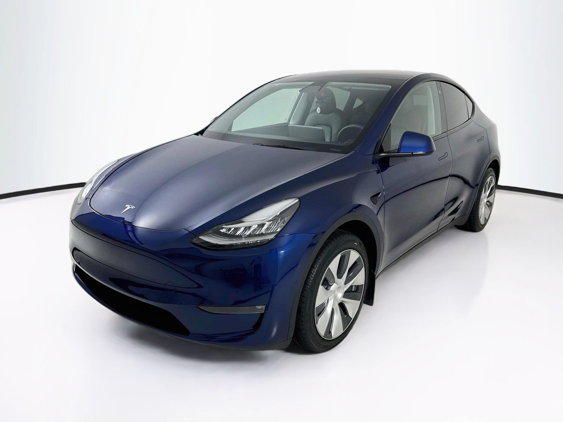 Used 2021 Tesla Model Y Long Range AWD/4WD image 3
