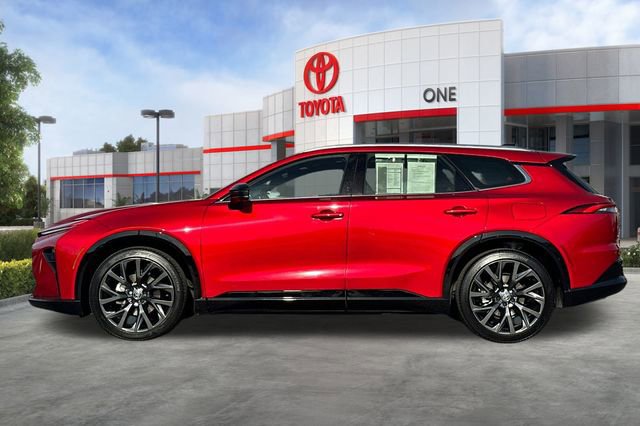 Used 2025 Toyota Crown Signia Limited image 8