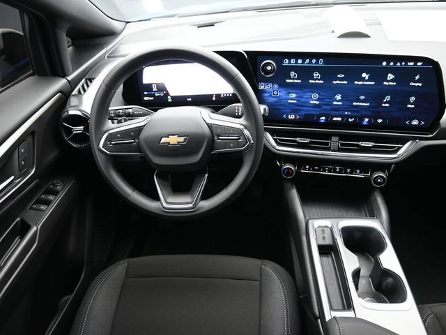 New 2026 Chevrolet Equinox EV LT w/ Midnight Package image 24