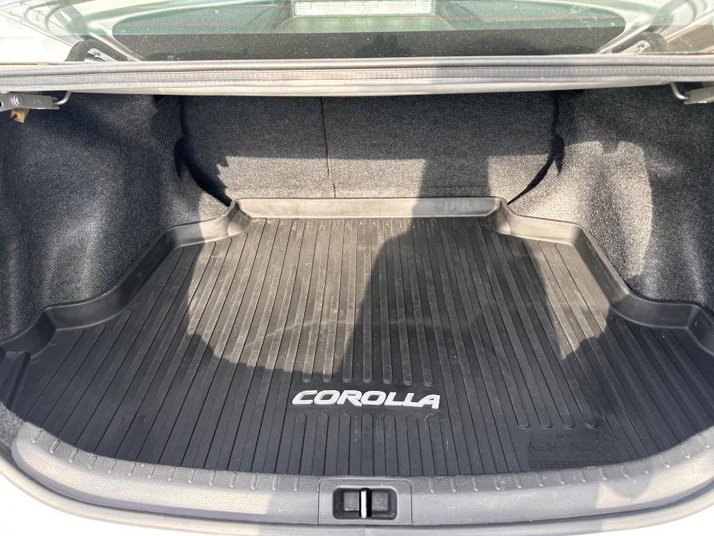 Used 2019 Toyota Corolla LE FWD image 24