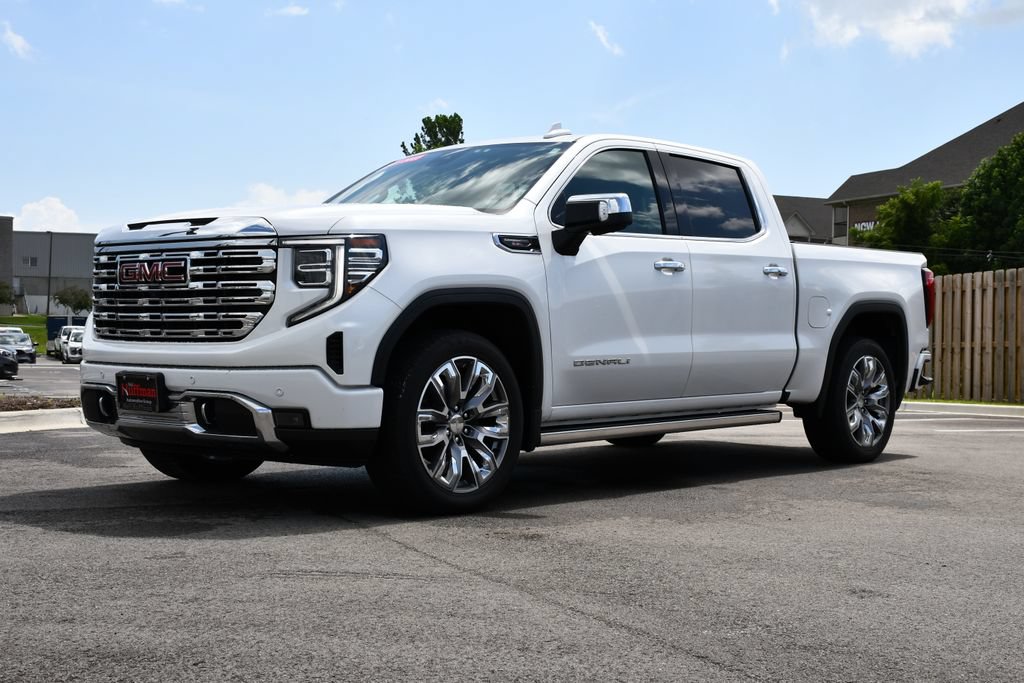 Used 2023 GMC Sierra 1500 Denali w/ Denali Reserve Package AWD/4WD image 5