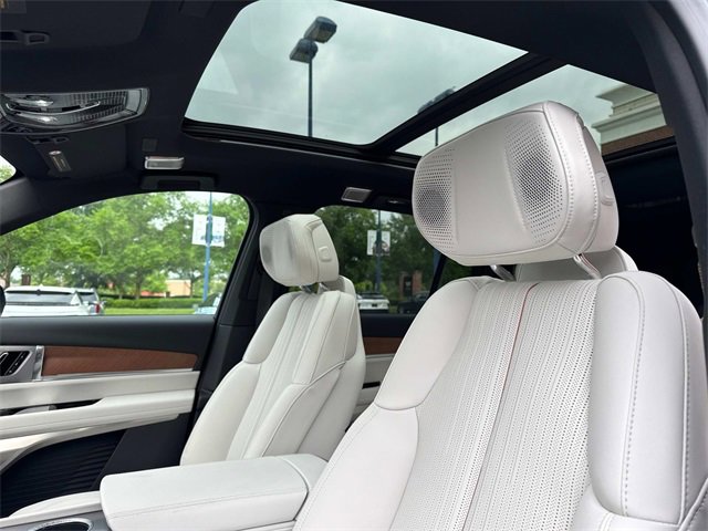 New 2026 Cadillac Vistiq Sport w/ LPO, Floor Liner Package image 17