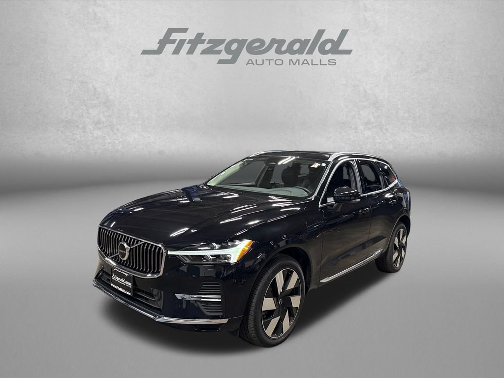 Used 2023 Volvo XC60 T8 Plus w/ Climate Package AWD/4WD image 2