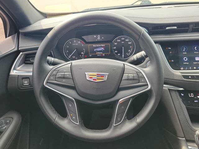 Certified 2024 Cadillac XT5 Luxury w/ LPO, Floor Liner Package AWD/4WD image 29