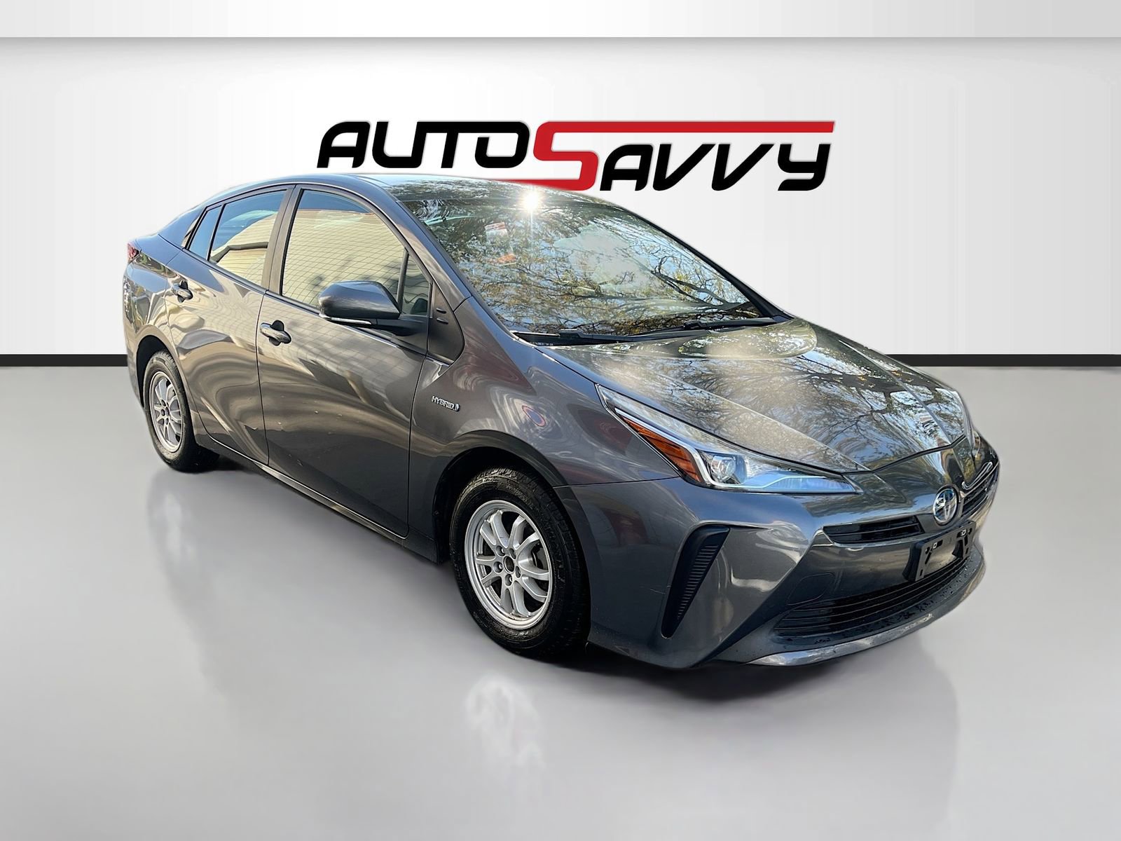 Used 2022 Toyota Prius L Eco image 1