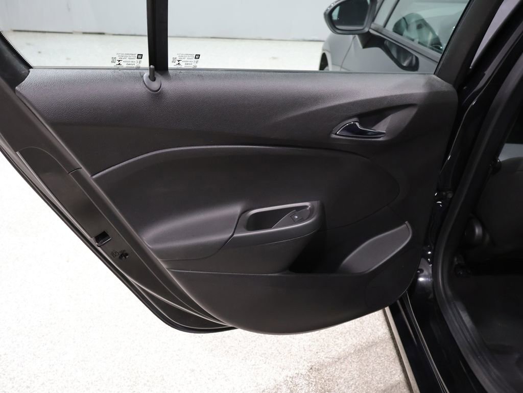 Used 2017 Chevrolet Cruze LS image 19
