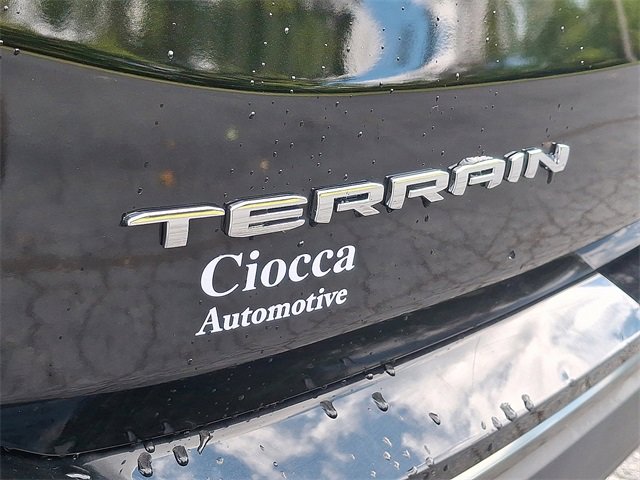 Used 2023 GMC Terrain AT4 image 30