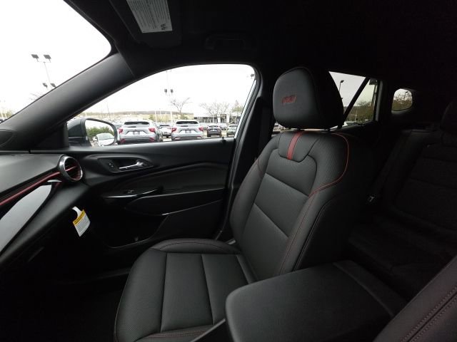 New 2026 Chevrolet Trax RS w/ Driver Confidence Package FWD image 25