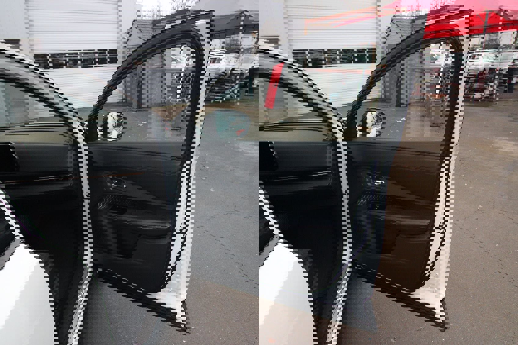 Used 2023 Nissan Ariya FWD image 19