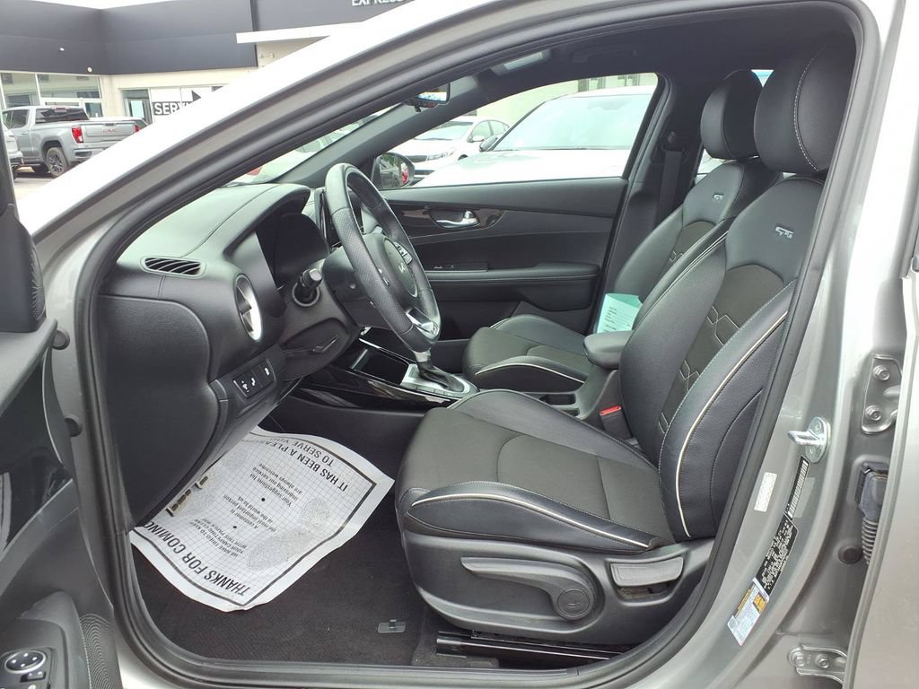 Used 2025 Kia Sorento S AWD/4WD image 15