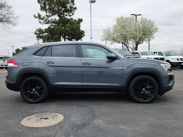 New 2026 Volkswagen Atlas Cross Sport SE image 2