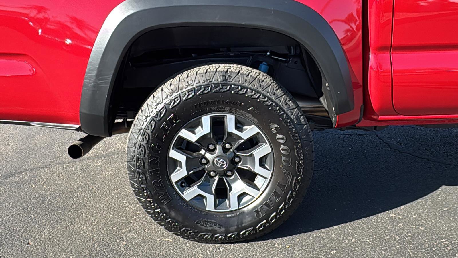 Used 2023 Toyota Tacoma TRD Sport image 9