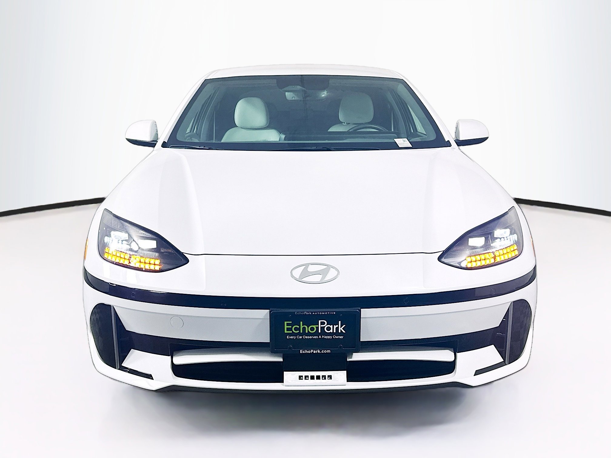 Used 2024 Hyundai Ioniq 6 SEL RWD image 2