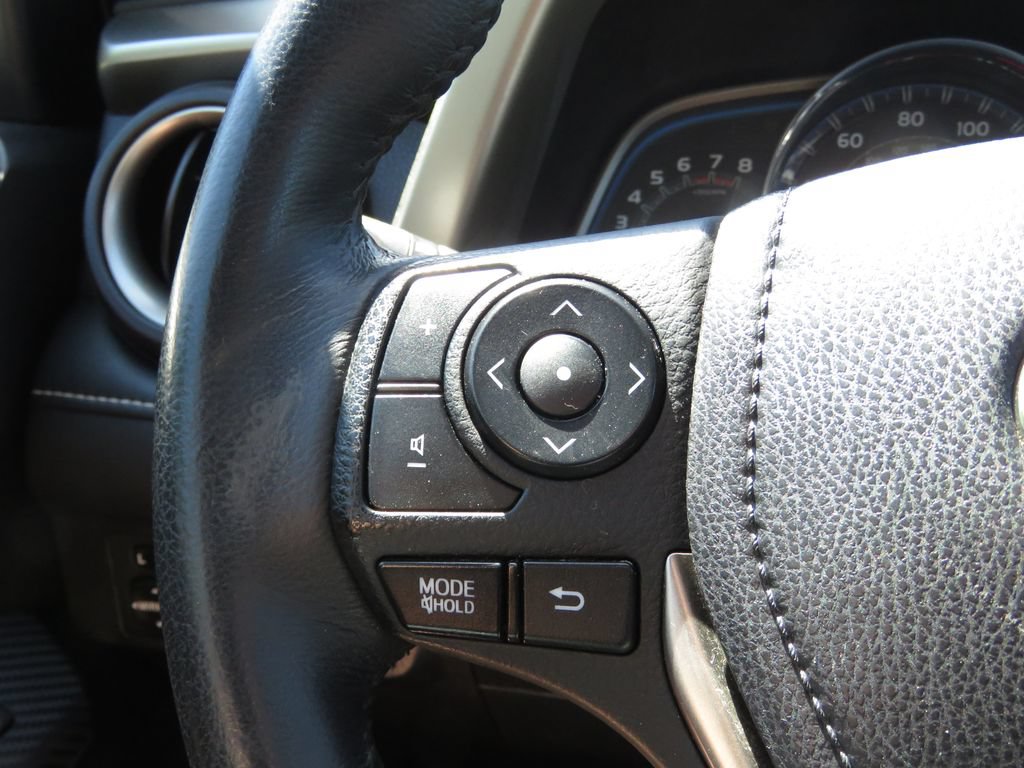Used 2015 Toyota RAV4 Limited AWD/4WD image 22