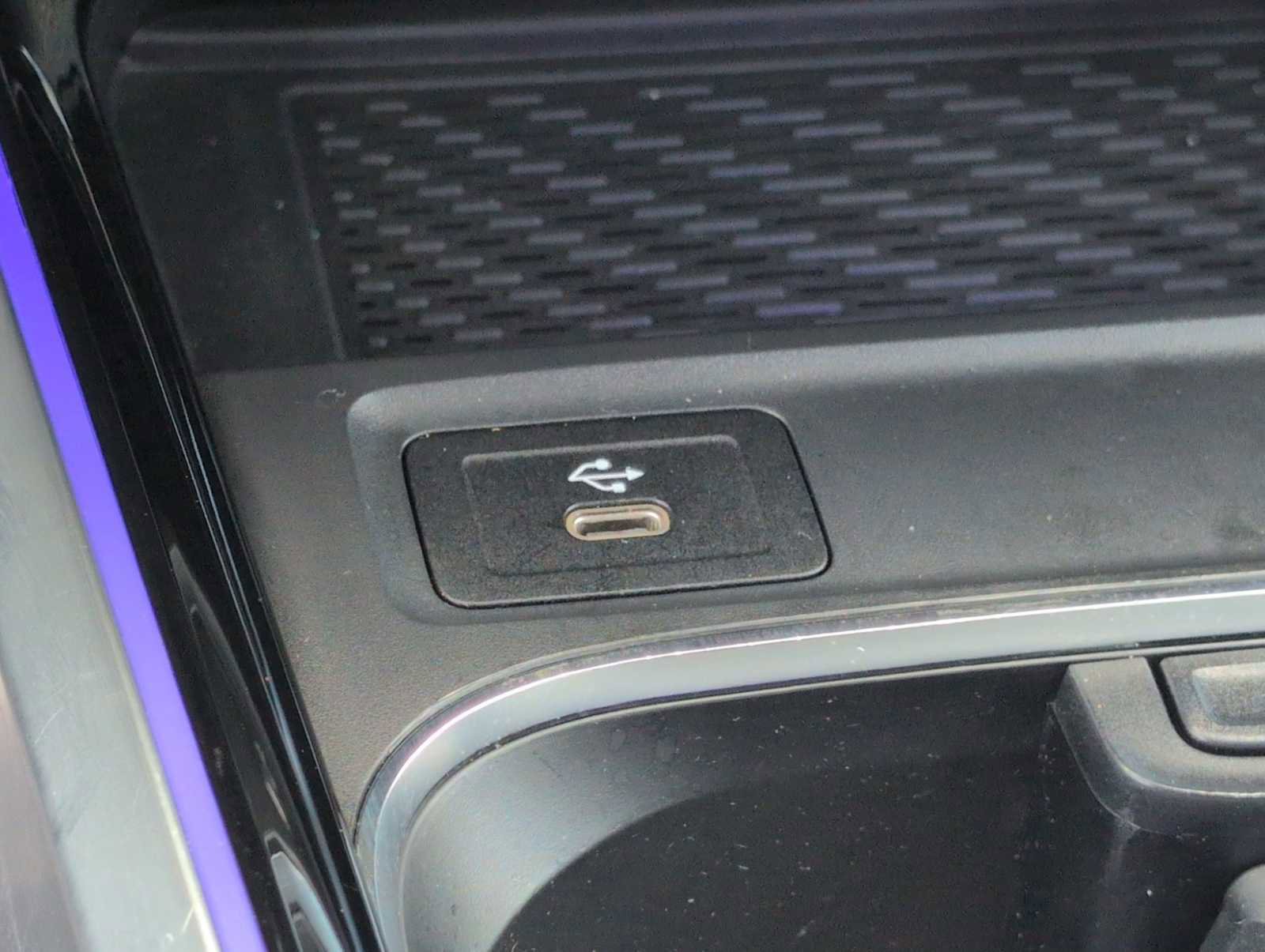 Used 2024 Mercedes-Benz GLB 250 4MATIC image 28