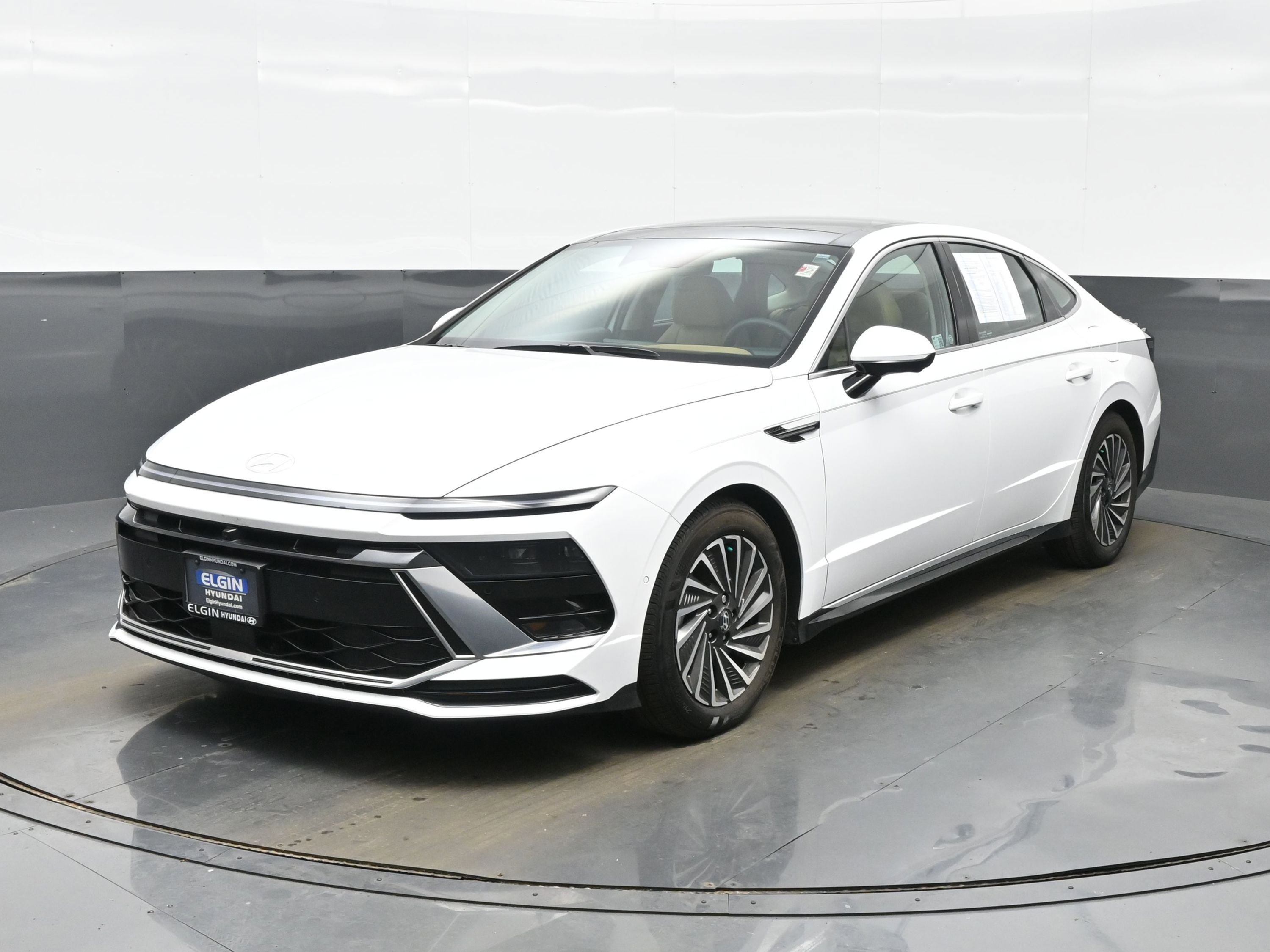 Certified 2025 Hyundai Sonata Limited image 2