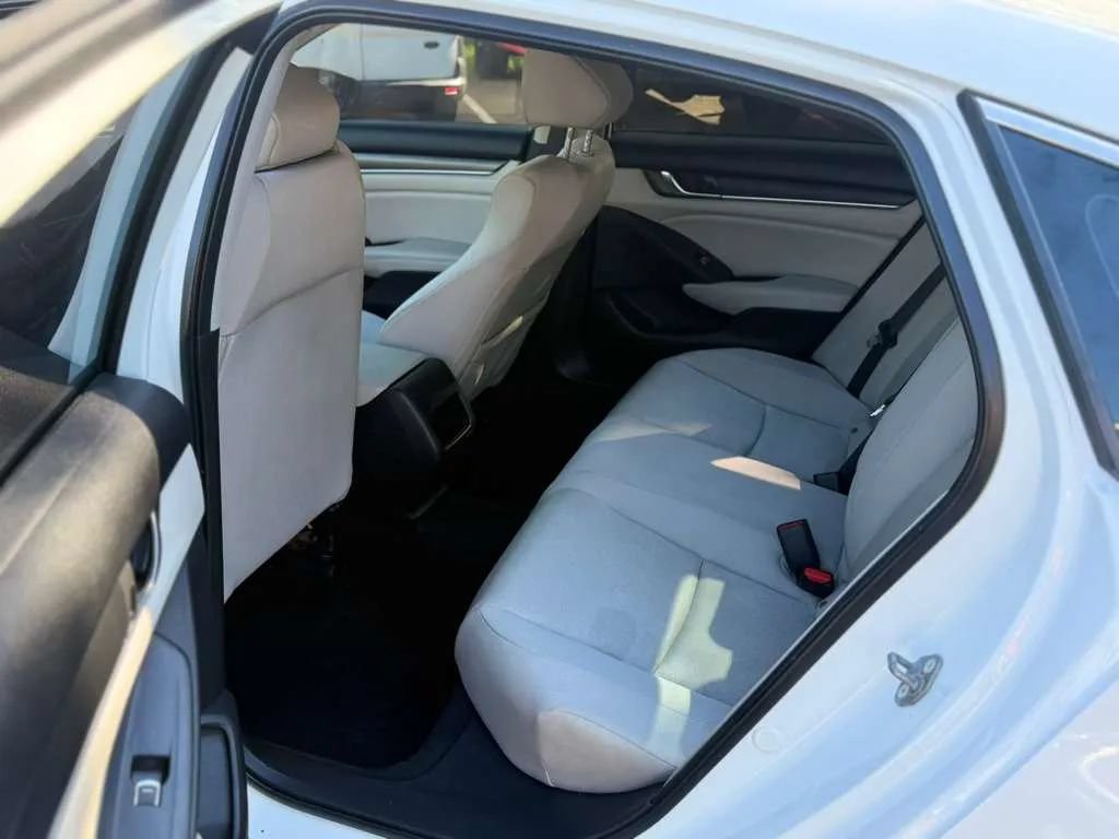 Used 2018 Honda Accord LX image 16