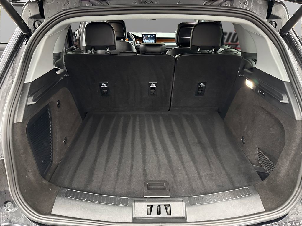 Used 2020 Lincoln Corsair Reserve w/ Equipment Group 202A image 11