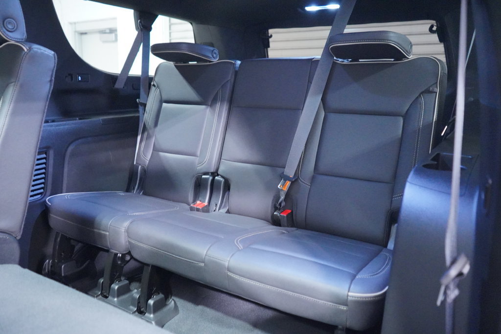 Used 2023 GMC Yukon XL SLT w/ SLT Luxury Package RWD image 13